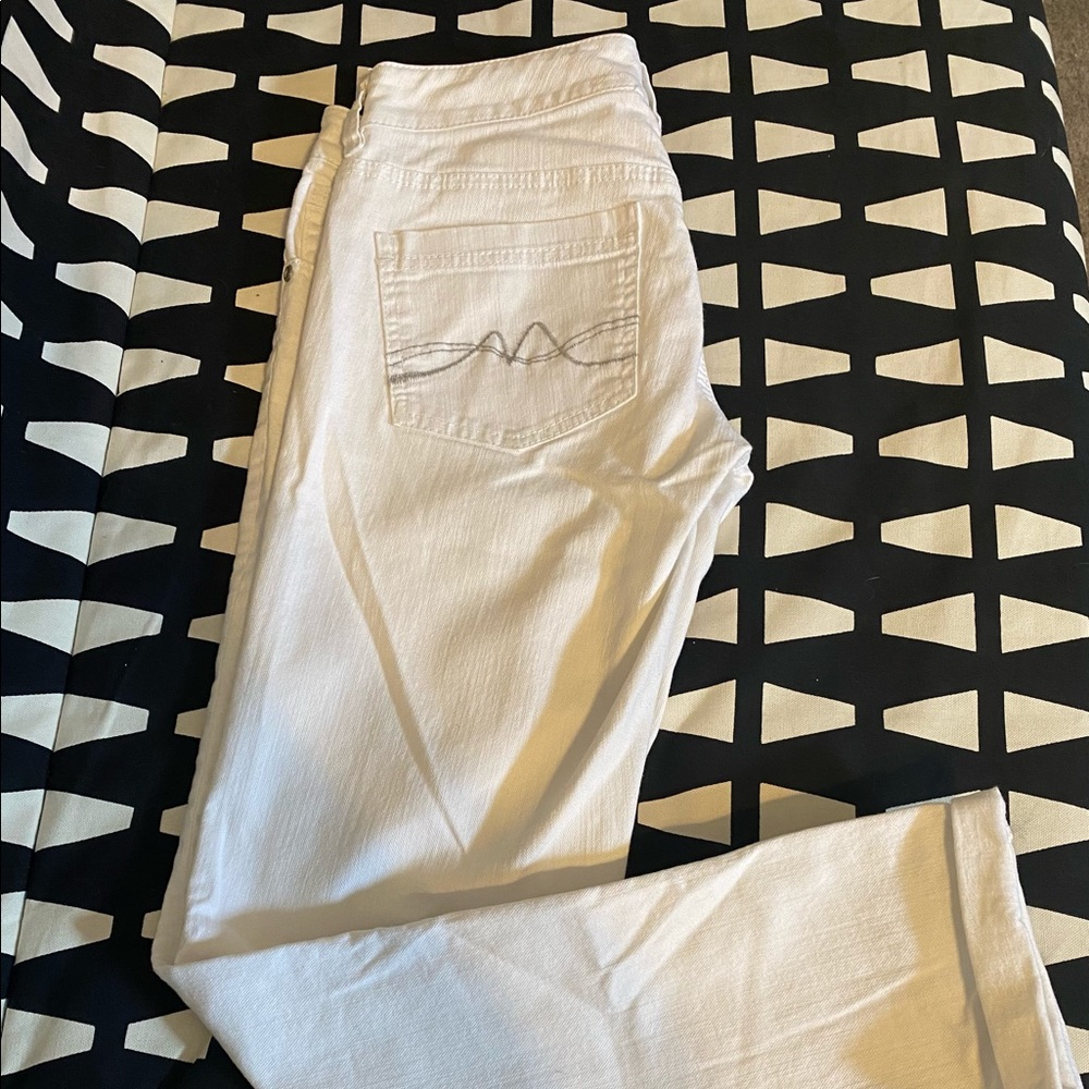 White jean